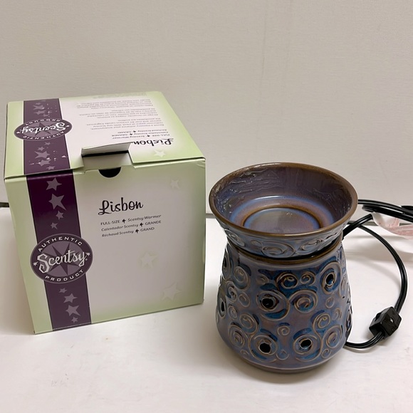 Scentsy Full Size Warmer - Picture 1 of 14